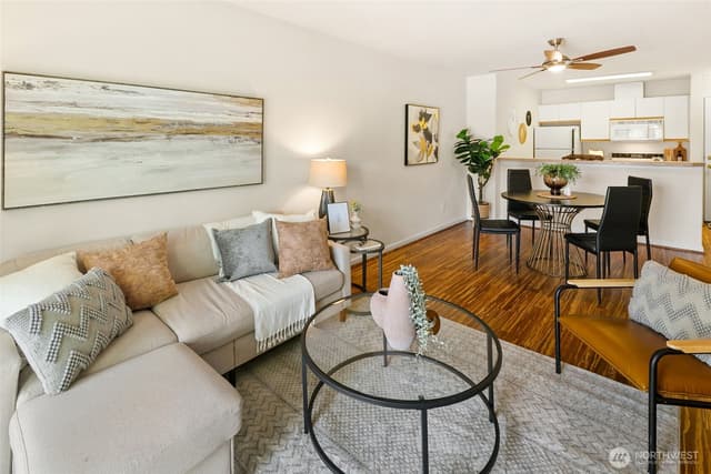Property photo for 9750 Greenwood Avenue N #203, Seattle photo 2