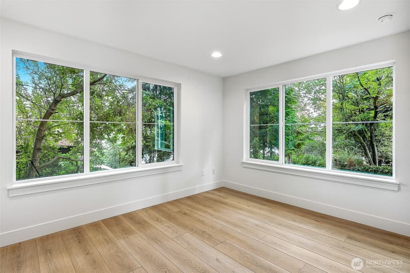 Property photo for 1216 B NE 103rd Street, Seattle photo 6