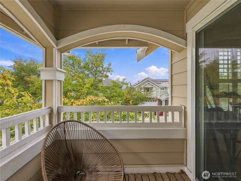 Property photo for 1726 28th Avenue NE, Issaquah photo 21
