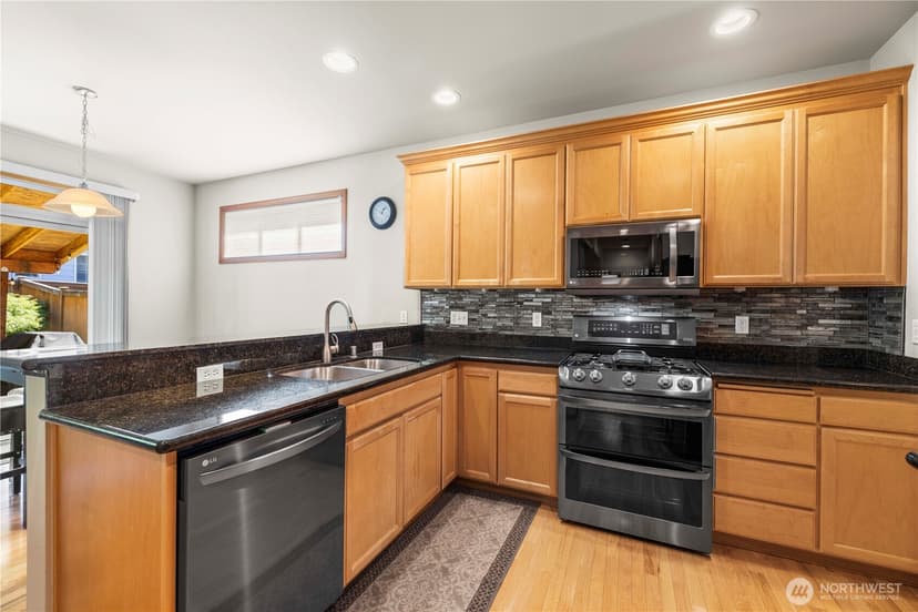 Property photo for 2115 143 Place SW, Lynnwood photo 7
