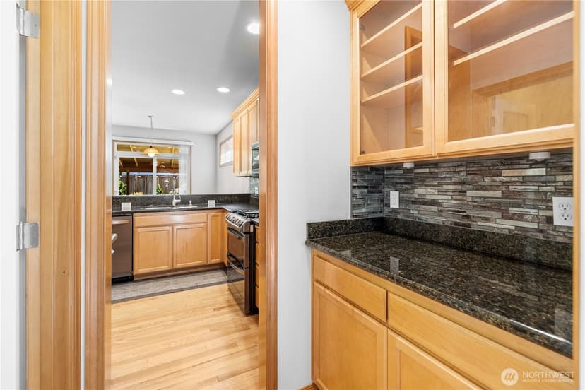Property photo for 2115 143 Place SW, Lynnwood photo 6