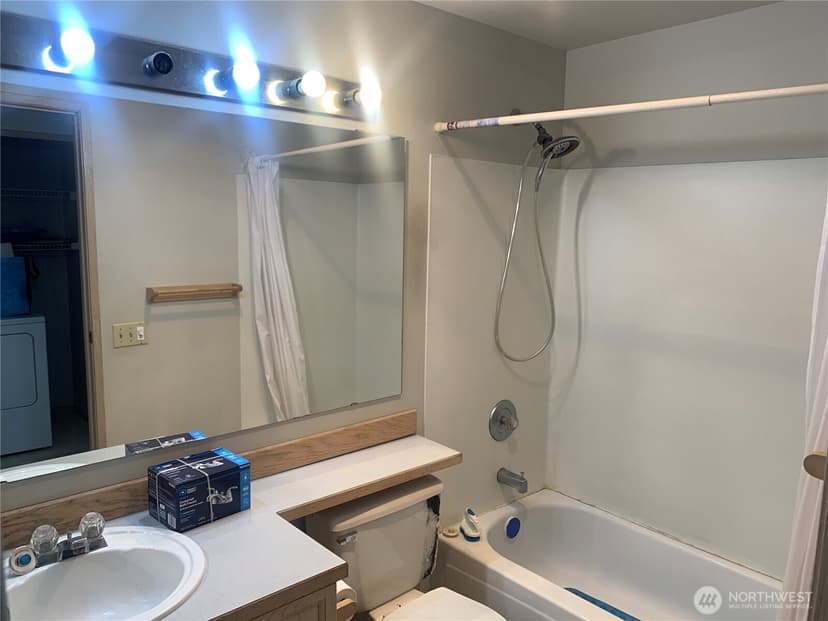 Property photo for 949 Aberdeen Avenue NE #B305, Renton photo 14
