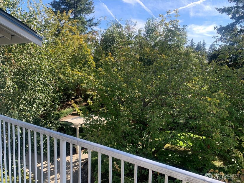 Property photo for 949 Aberdeen Avenue NE #B305, Renton photo 7