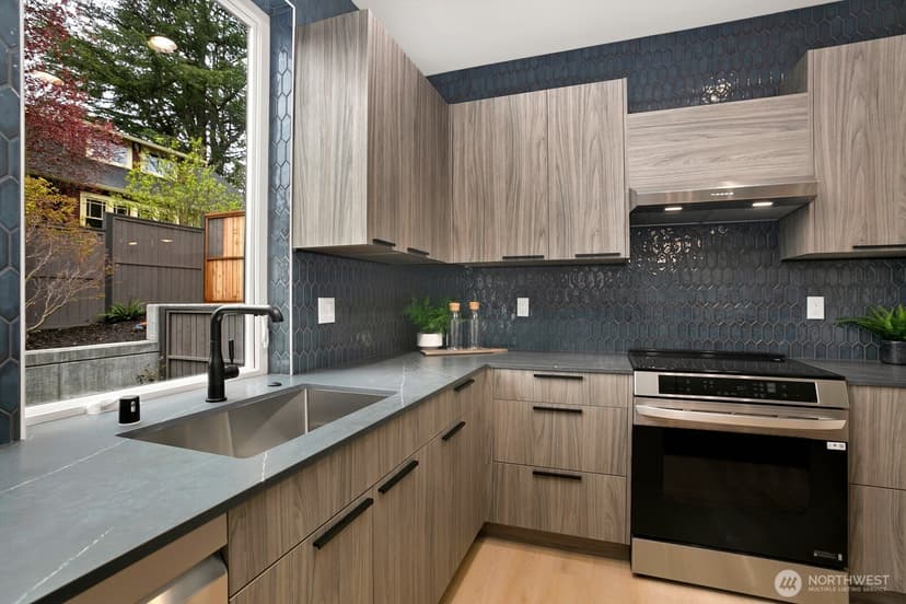Property photo for 4217 S Findlay Street, Seattle photo 12