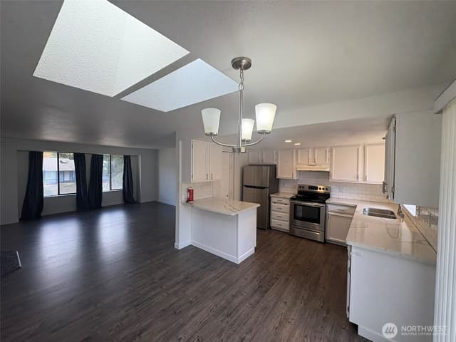 Property photo for 1307 Juniper Drive SE, Olympia photo 4