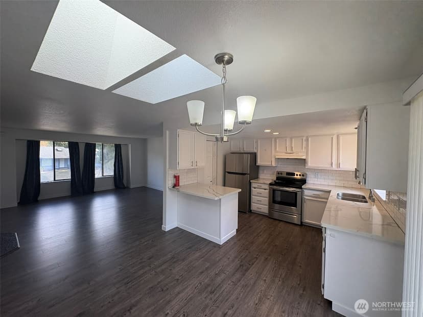 Property photo for 1307 Juniper Drive SE, Olympia photo 4