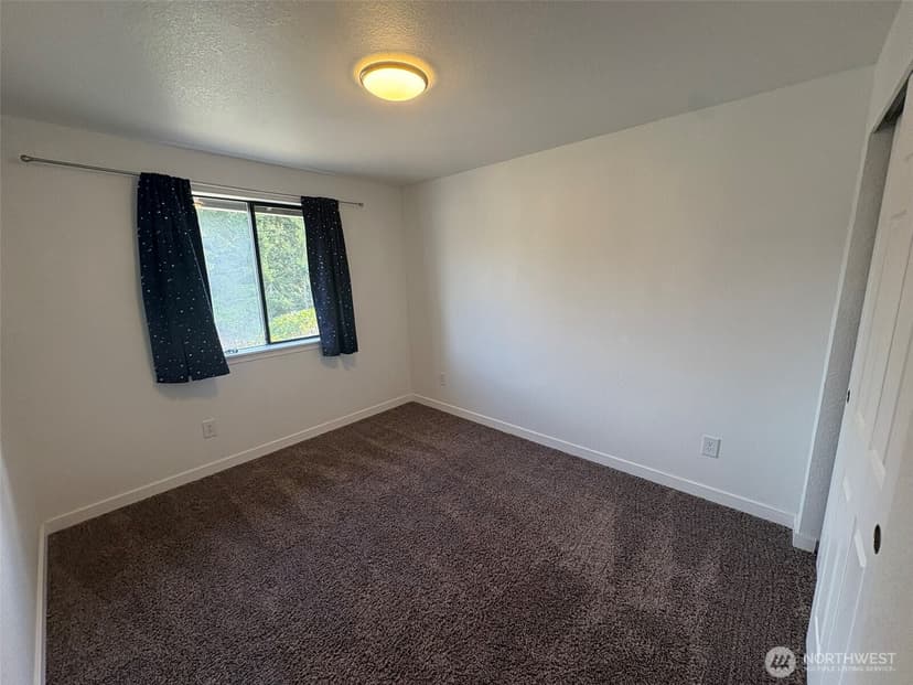 Property photo for 1307 Juniper Drive SE, Olympia photo 9
