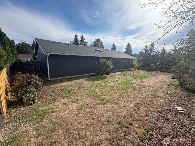 Property photo for 1307 Juniper Drive SE, Olympia photo 13