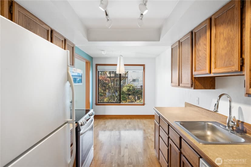 Property photo for 550 Aloha Street #201, Seattle photo 20