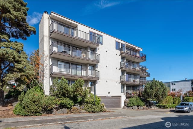 Property photo for 550 Aloha Street #201, Seattle photo 3