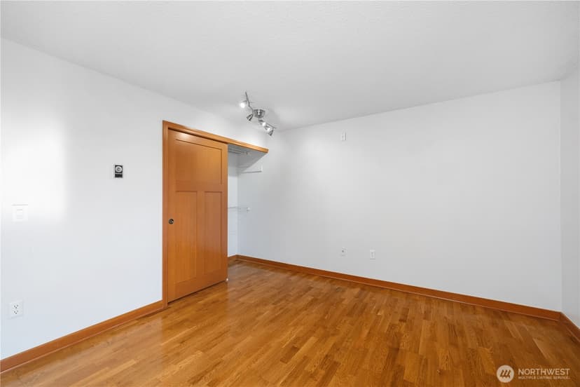 Property photo for 550 Aloha Street #201, Seattle photo 10