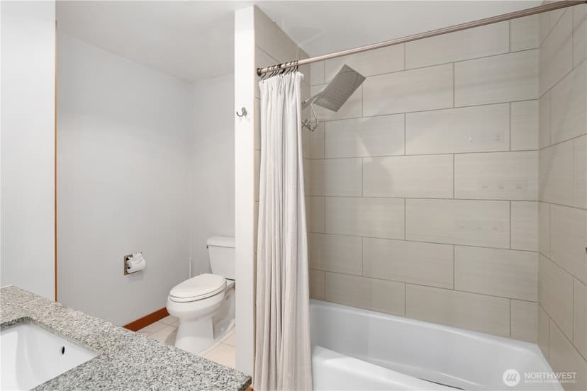 Property photo for 550 Aloha Street #201, Seattle photo 5
