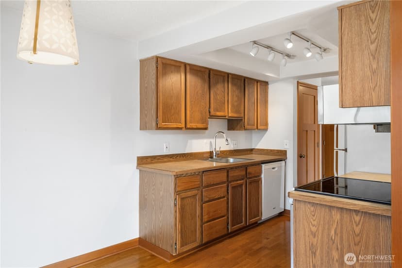 Property photo for 550 Aloha Street #201, Seattle photo 18