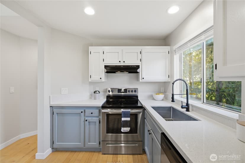 Property photo for 907 NW 83rd Street, Seattle photo 11