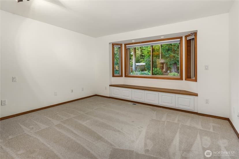 Property photo for 2235 Squak Mountain Loop SW, Issaquah photo 29