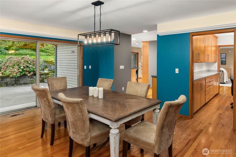 Property photo for 2235 Squak Mountain Loop SW, Issaquah photo 16