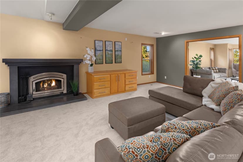 Property photo for 2235 Squak Mountain Loop SW, Issaquah photo 8