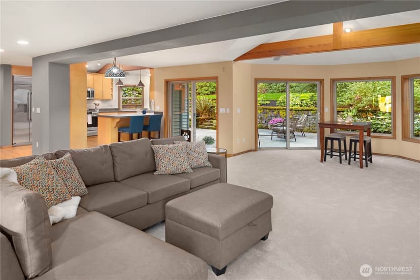 Property photo for 2235 Squak Mountain Loop SW, Issaquah photo 9