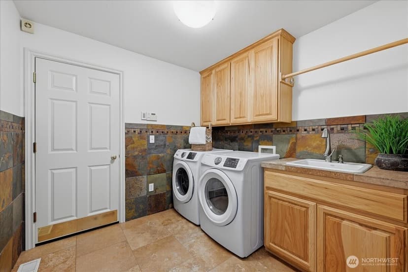Property photo for 1806 Mariner Circle NE, Tacoma photo 30