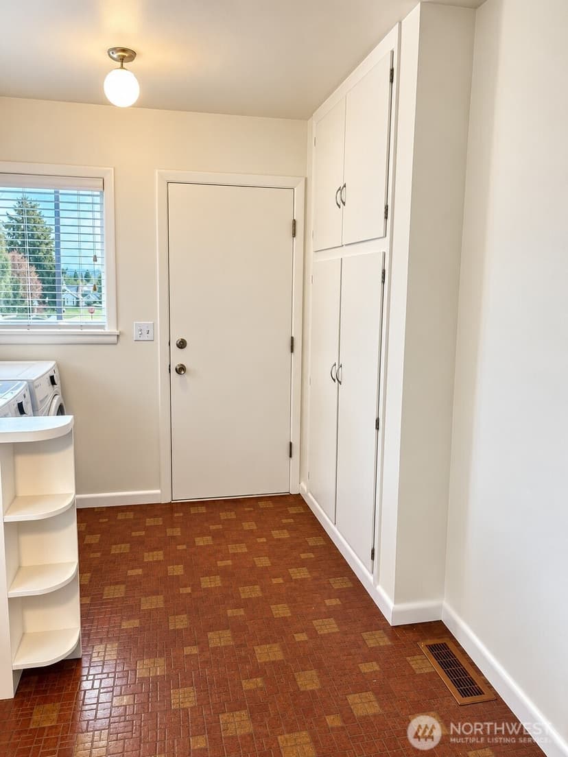 Property photo for 2501 Fulton Street, Everett photo 15