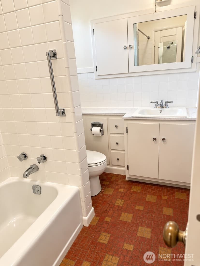Property photo for 2501 Fulton Street, Everett photo 8