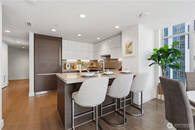 Property photo for 583 Battery Street #3602N, Seattle photo 5