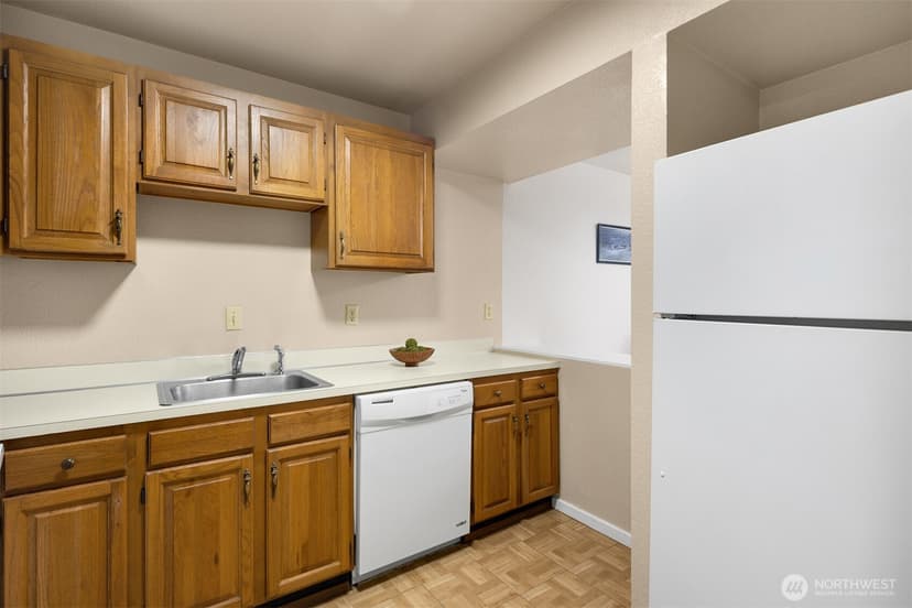 Property photo for 3024 NE 143rd Street #103, Seattle photo 11