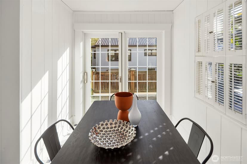 Property photo for 2611 24th Avenue E, Seattle photo 15