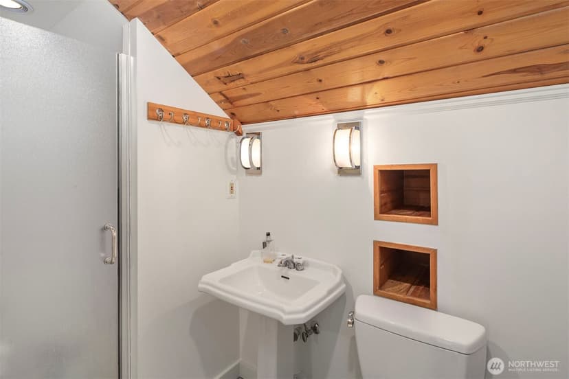 Property photo for 2611 24th Avenue E, Seattle photo 25