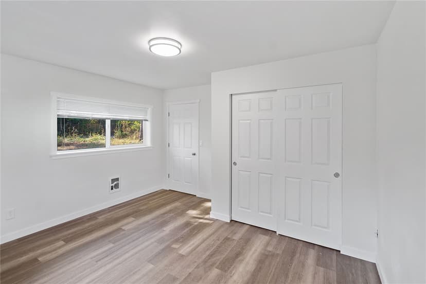 Property photo for 11818 14th Avenue S, Seattle photo 21