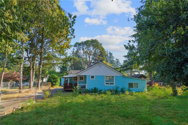 Property photo for 11818 14th Avenue S, Seattle photo 2