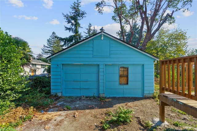 Property photo for 11818 14th Avenue S, Seattle photo 3