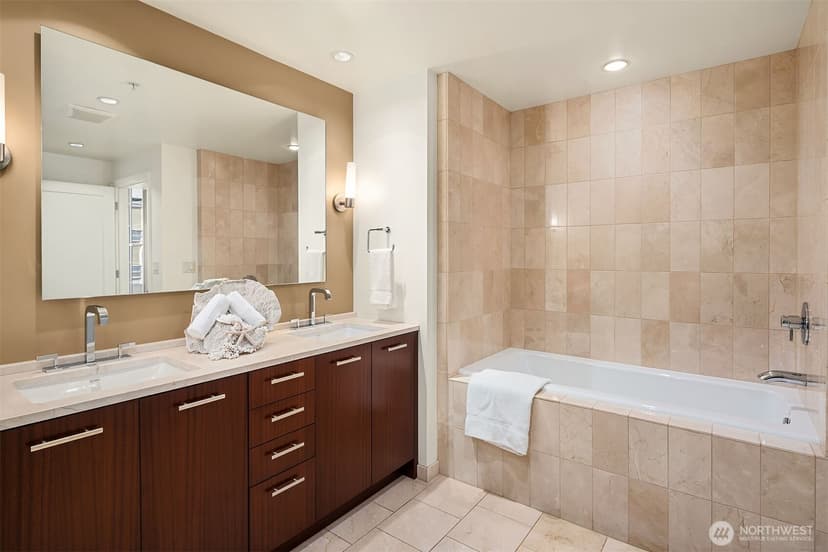 Property photo for 10700 NE 4th Street #2002, Bellevue photo 23