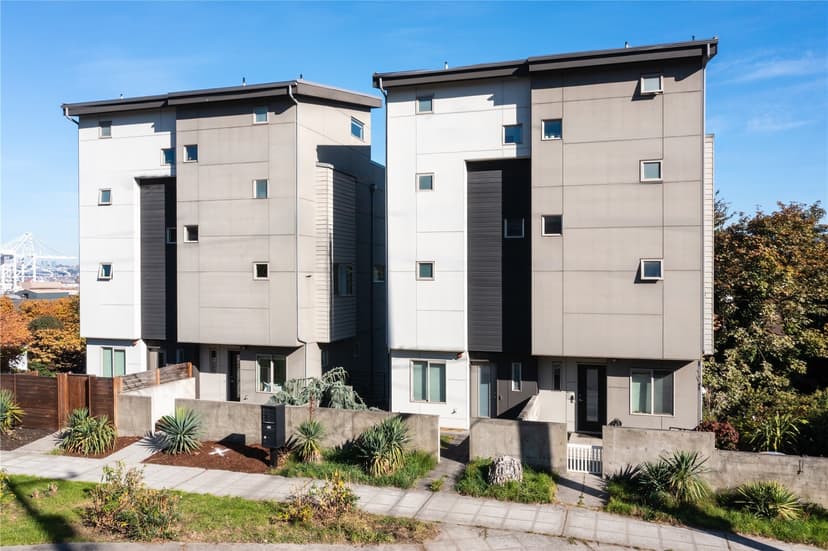 Property photo for 4052 30th Avenue SW, Seattle photo 19