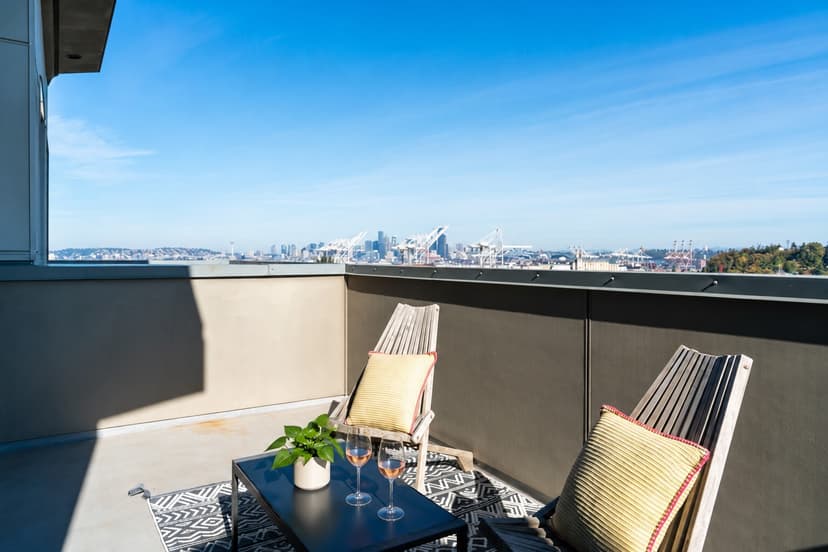 Property photo for 4052 30th Avenue SW, Seattle photo 18