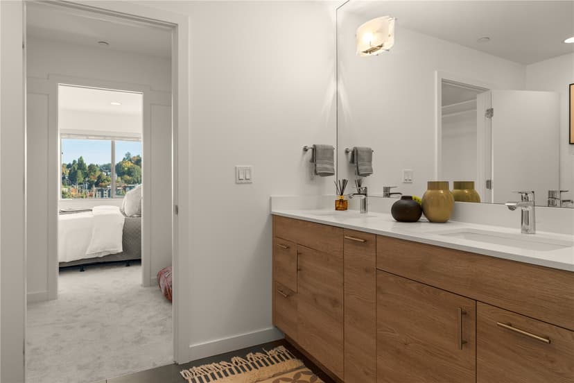 Property photo for 4052 30th Avenue SW, Seattle photo 14
