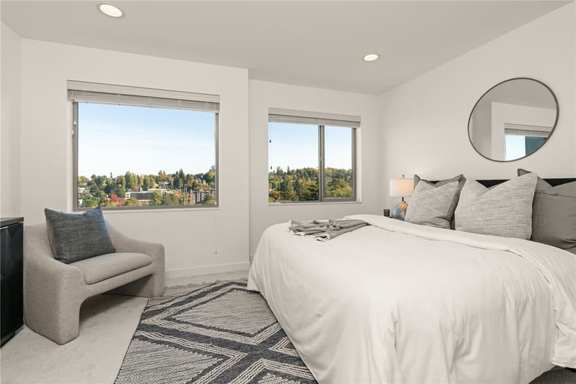 Property photo for 4052 30th Avenue SW, Seattle photo 13