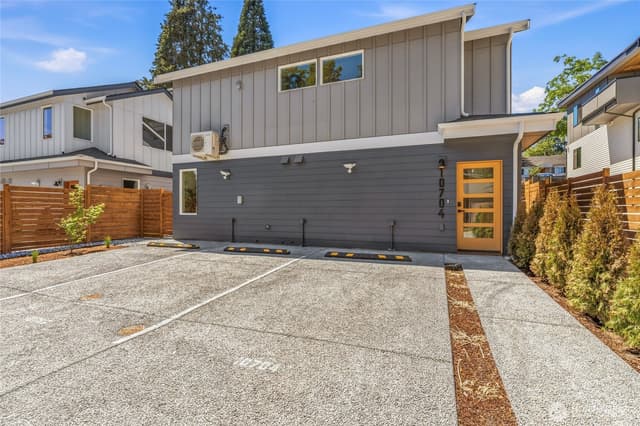 Property photo for 10706 Linden Avenue N, Seattle