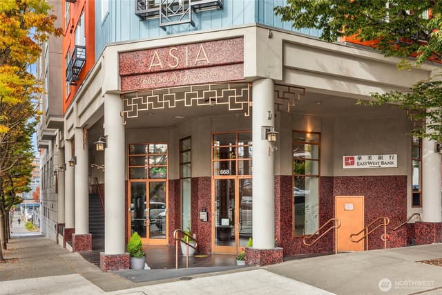 Property photo for 668 S Lane Street #308, Seattle