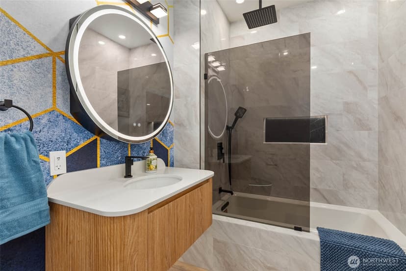 Property photo for 668 S Lane Street #308, Seattle photo 11