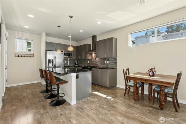 Property photo for 3622 36th Avenue S, Seattle photo 4