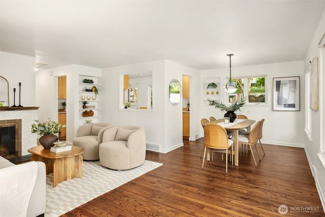 Property photo for 4233 NE 88th Street, Seattle photo 4