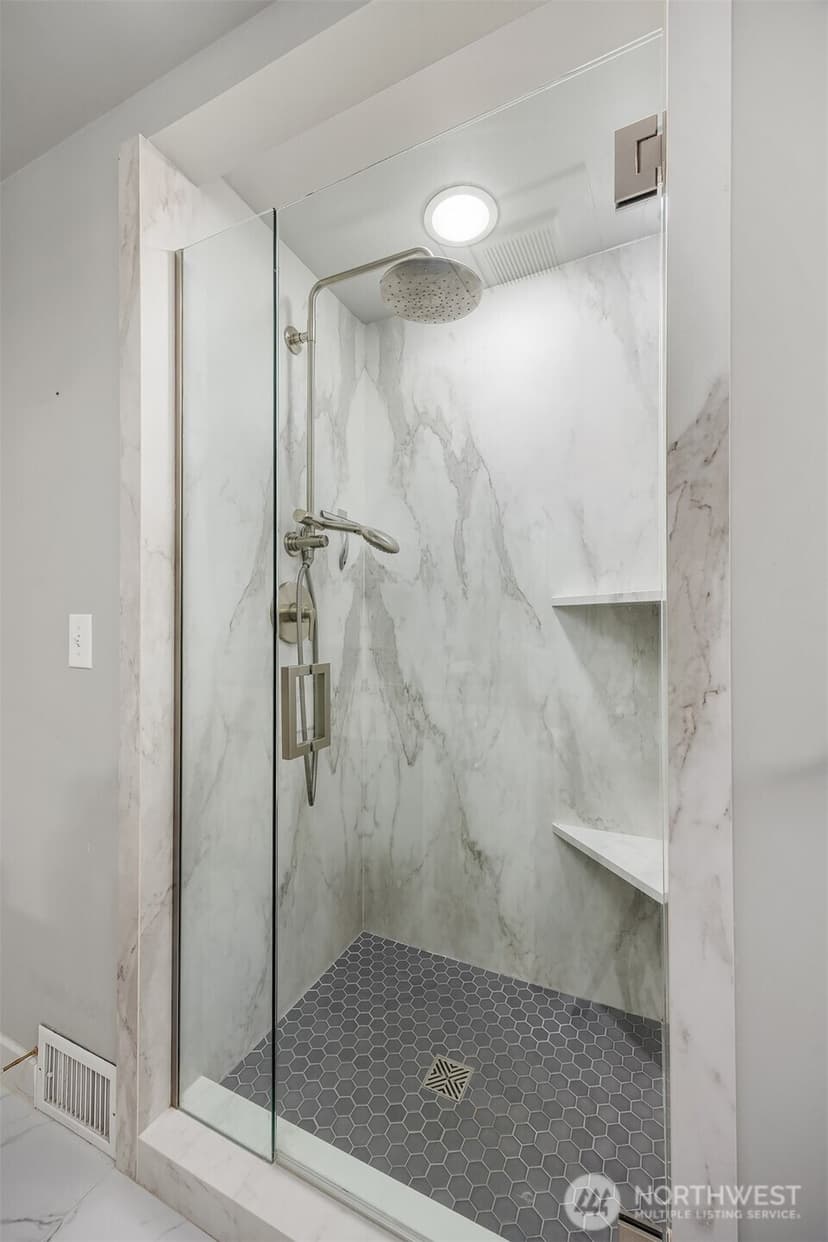 Property photo for 4233 NE 88th Street, Seattle photo 14