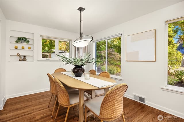Property photo for 4233 NE 88th Street, Seattle photo 5
