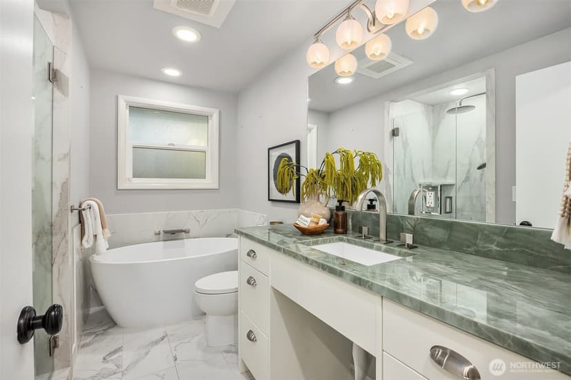 Property photo for 4233 NE 88th Street, Seattle photo 13