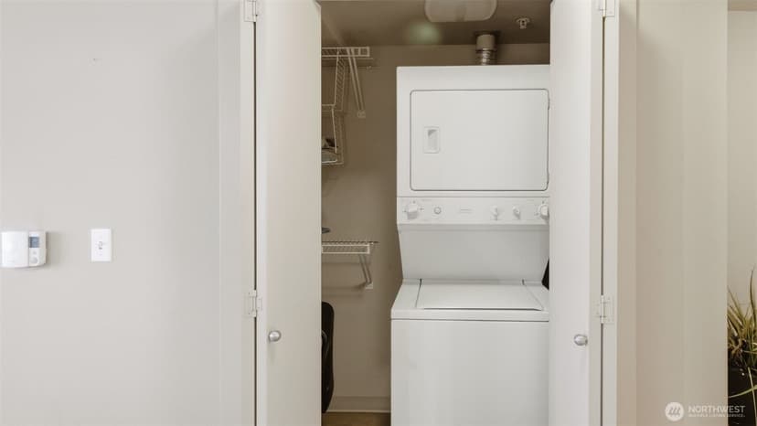 Property photo for 1420 E Pine Street #E606, Seattle photo 15