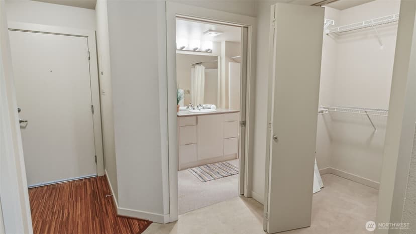 Property photo for 1420 E Pine Street #E606, Seattle photo 19