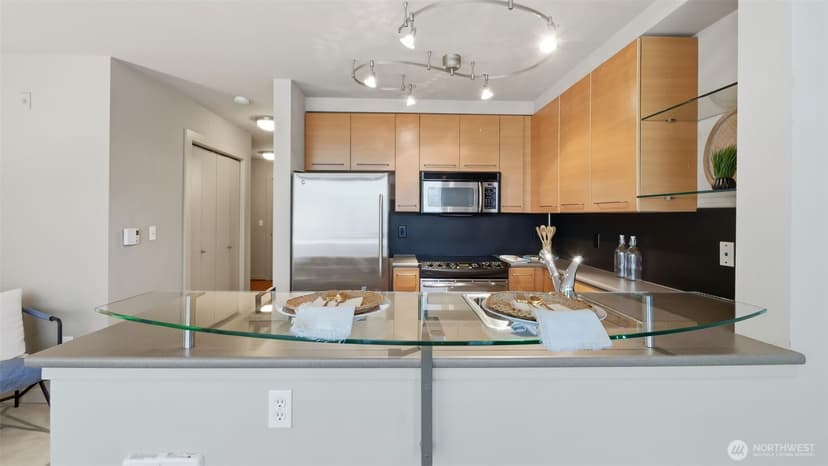 Property photo for 1420 E Pine Street #E606, Seattle photo 9