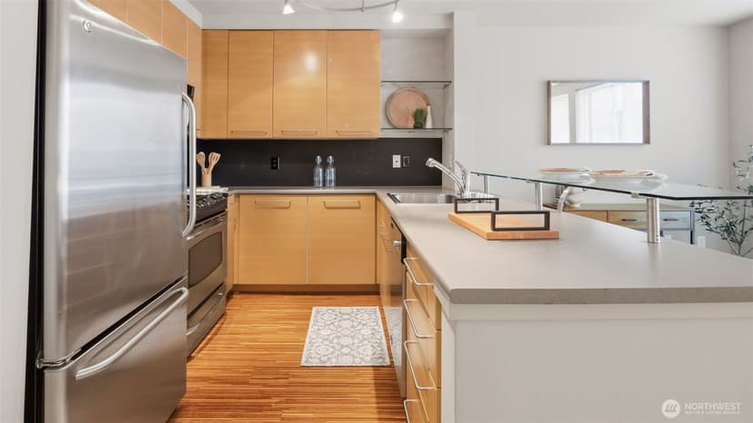 Property photo for 1420 E Pine Street #E606, Seattle photo 6