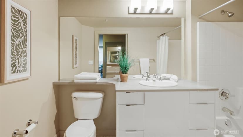 Property photo for 1420 E Pine Street #E606, Seattle photo 16